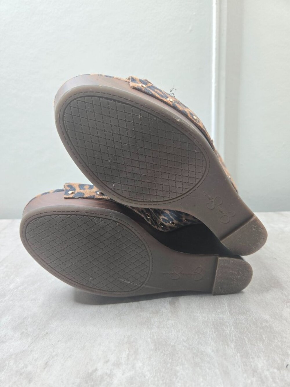Platform Wedge Sandals 8.5 Leopard Print Peep Toe Studded Buckle Y2k Retro Glam - Picture 7 of 12